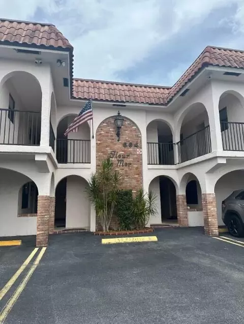 664 SE 20th Ave #1, Deerfield Beach, FL 33441