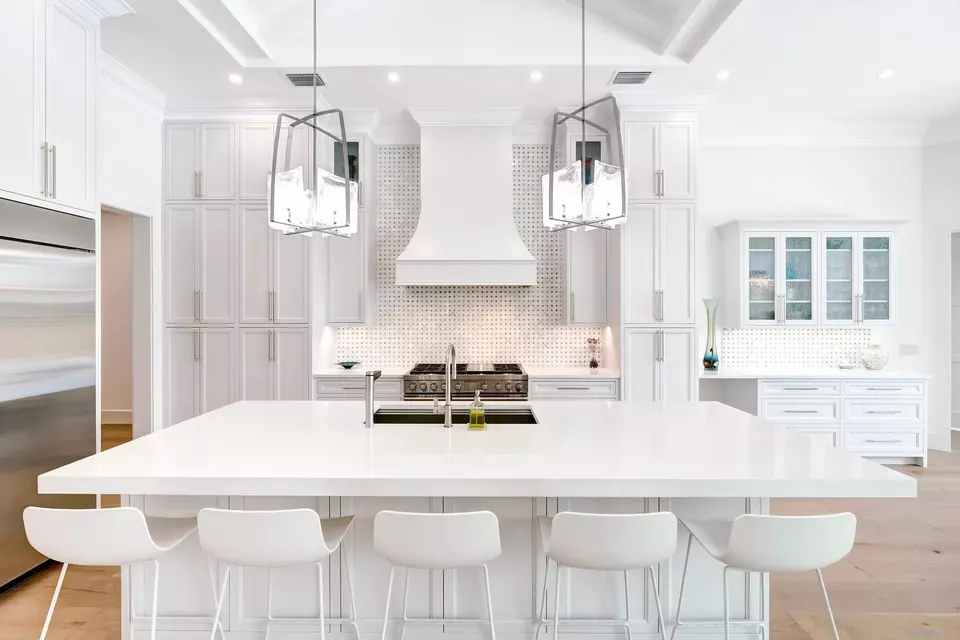 Kitchen - 201 Shores Dr, Vero Beach, FL 32963 photo 2 of 3