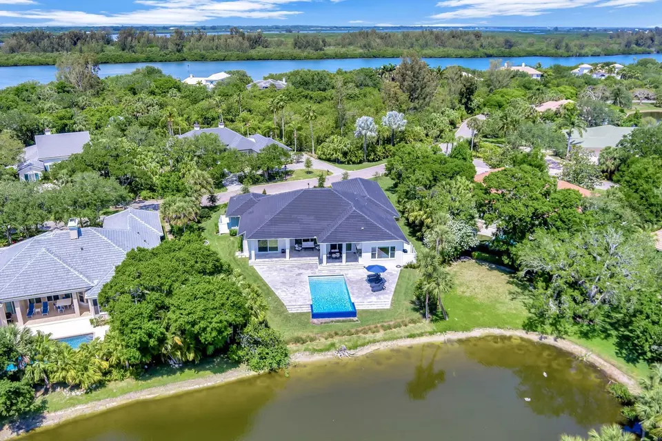 View/Area - 201 Shores Dr, Vero Beach, FL 32963 photo 2 of 2