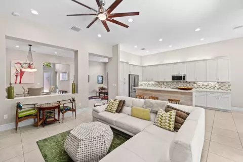 8673 Carmel Mountain Way, Boynton Beach, FL 33473
