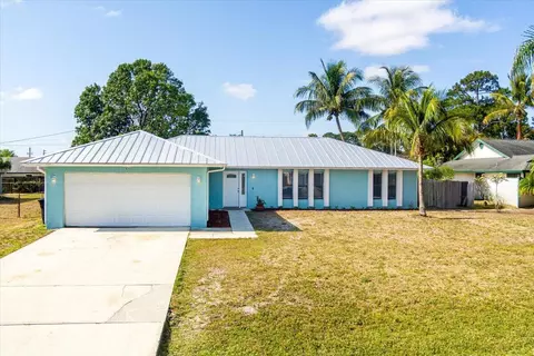 782 SE Browning Ave, Port Saint Lucie, FL 34983