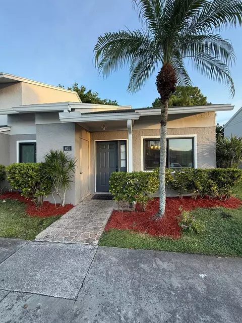 401 Shoreview Drive Dr, Greenacres, FL 33463