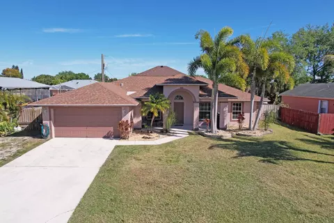 571 SW Baoy Ave, Port Saint Lucie, FL 34953