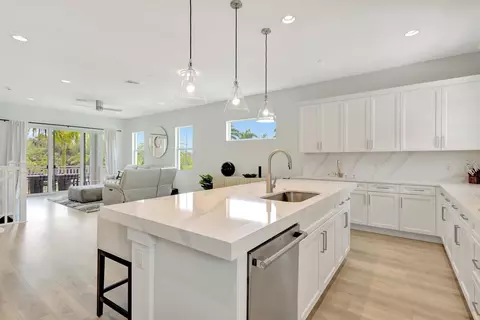 5285 Beckman Ter, Palm Beach Gardens, FL 33418
