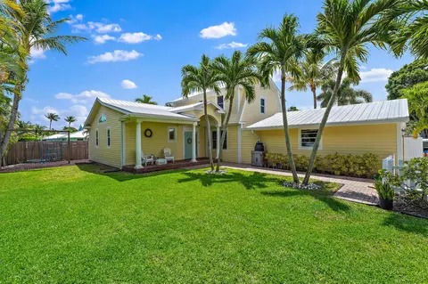 715 Warren Dr, Jupiter, FL 33458