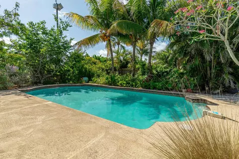 204 SW 10th, Boynton Beach, FL 33435