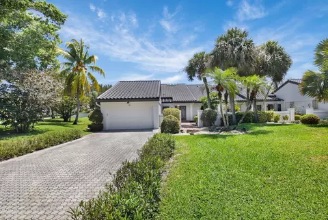 14 Windsor Ln, Boynton Beach, FL 33436