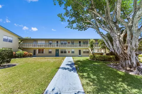 111 Dorchester E #111, West Palm Beach, FL 33417