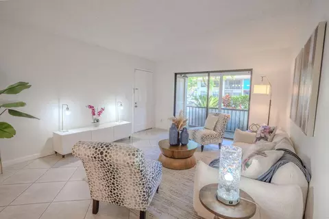 9785 Pineapple Tree #103, Boynton Beach, FL 33436