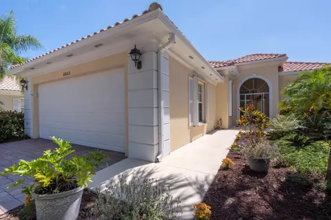 8843 Oldham Way, Palm Beach Gardens, FL 33412