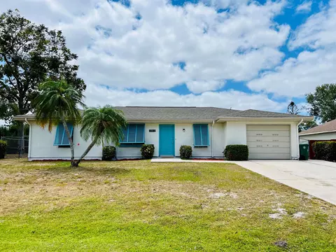 1942 SE Carvalho St, Port Saint Lucie, FL 34983