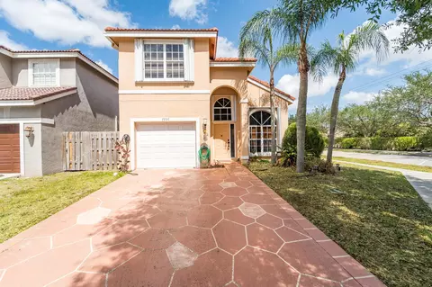 7997 Lakewood Cove Ct, Lake Worth, FL 33467