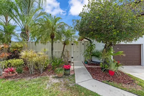 9694 Boca Gardens A Pkwy #A, Boca Raton, FL 33496