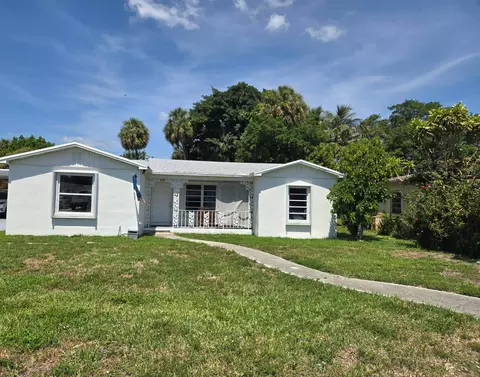 431 Virginia Dr, Lake Worth Beach, FL 33461