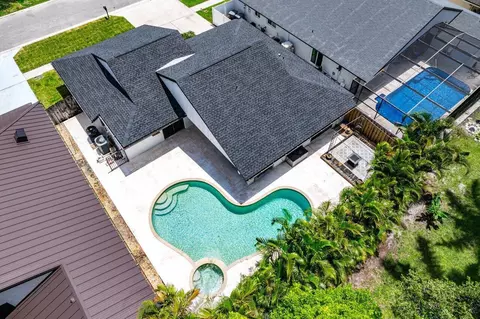 21641 Sutters Ln, Boca Raton, FL 33428