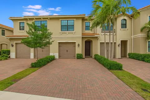 10075 Akenside Dr, Boca Raton, FL 33428