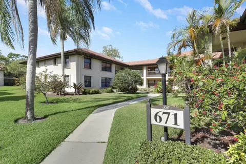 671 SW South River Dr #207, Stuart, FL 34997