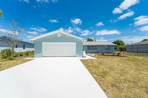 361 NE Genesee Ave, Port Saint Lucie, FL 34983