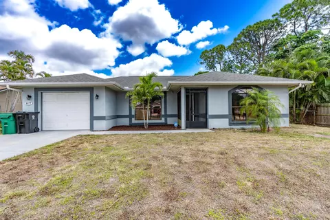 1677 SE Trumpet Ln, Port Saint Lucie, FL 34983