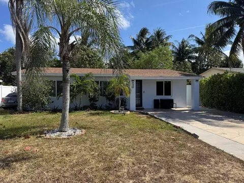 136 SW 11th Ave, Boynton Beach, FL 33435