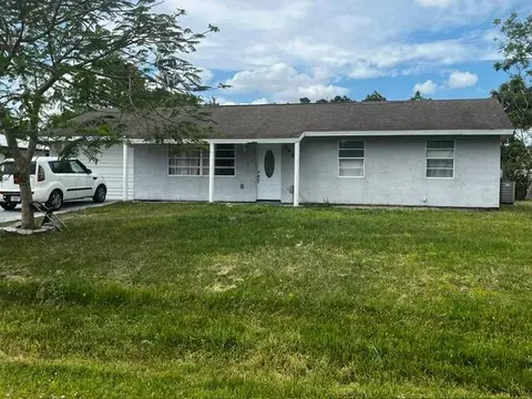 8602 Lakeland Blvd, Fort Pierce, FL 34951