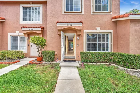 9782 Kamena Cir, Boynton Beach, FL 33436