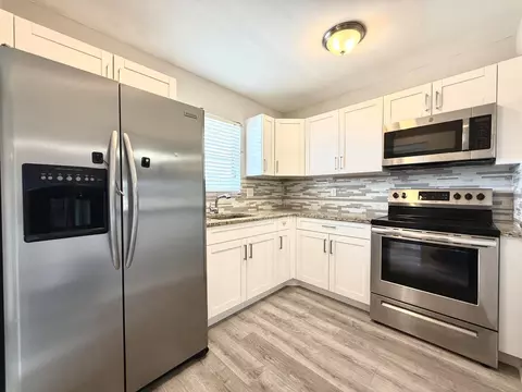 770 Lori Dr #256, Palm Springs, FL 33461
