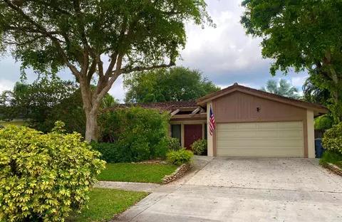21557 Hollandaire Drive East Dr E, Boca Raton, FL 33433