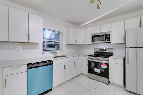 6531 SE Federal Hwy #J104, Stuart, FL 34997