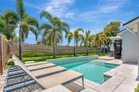 620 Enfield Rd, Delray Beach, FL 33444