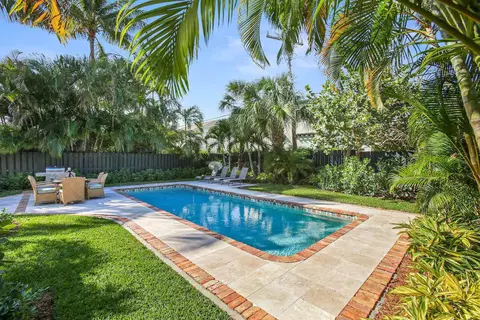 221 Lakeland Dr, West Palm Beach, FL 33405