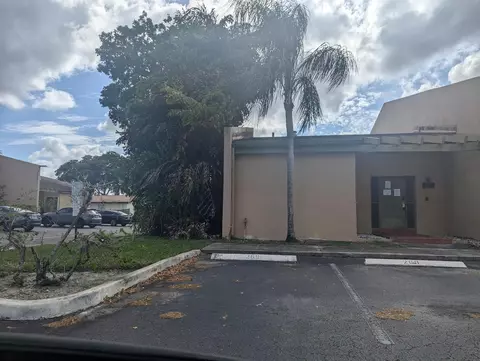 1400 NW 92nd Ave #268, Pembroke Pines, FL 33024