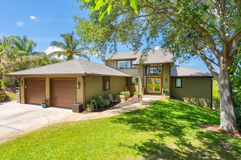 3781 NE Sugarhill Ave, Jensen Beach, FL 34957