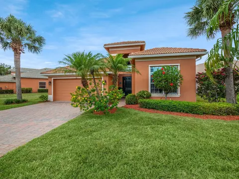 312 NW Somerset Cir, Port Saint Lucie, FL 34983
