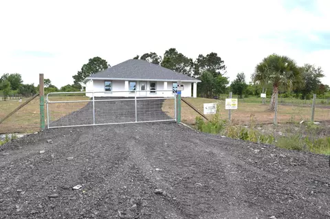 15722 NW 270th St, Okeechobee, FL 34972