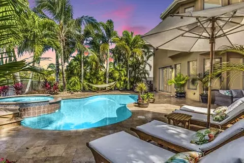 3607 Collonade Dr, Wellington, FL 33449