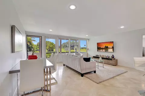 20069 Boca W, Boca Raton, FL 33434
