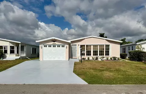 8395 Delphinium Ct, Port Saint Lucie, FL 34952