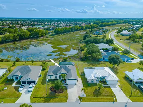 6530 NW Pomona Ct, Port Saint Lucie, FL 34983