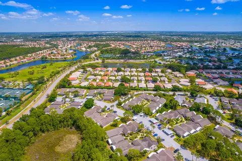 607 NW San Remo Cir, Port Saint Lucie, FL 34986