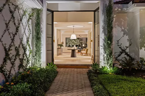 1785 Flagler Manor Cir, West Palm Beach, FL 33411