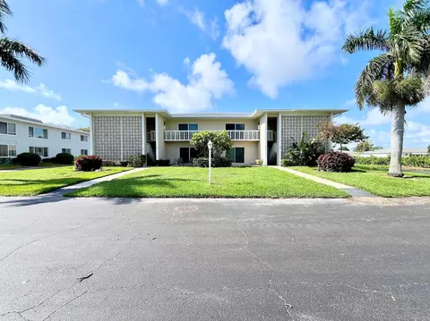 320 N Boulevard N #2C, Boynton Beach, FL 33435