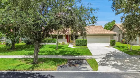 5450 Hawkes Bluff Ave, Davie, FL 33331
