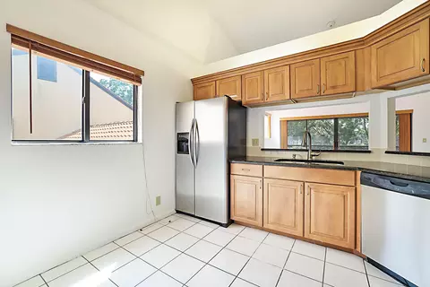 9 Va De Casas Sur #203, Boynton Beach, FL 33426
