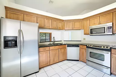 9 Va De Casas Sur #203, Boynton Beach, FL 33426