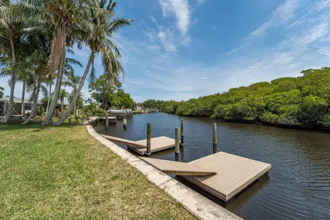 1114 Stillwater Dr, Jupiter, FL 33458