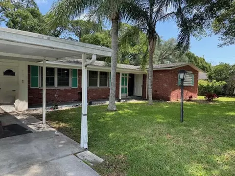 2726 6th Pl, Vero Beach, FL 32968