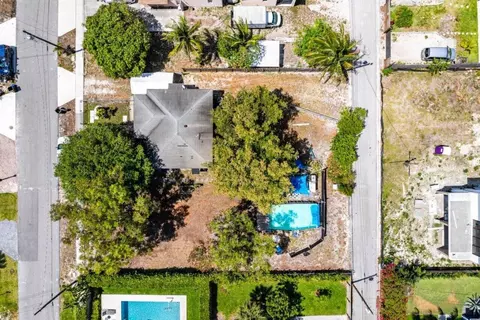 617 SE 2nd, Delray Beach, FL 33483