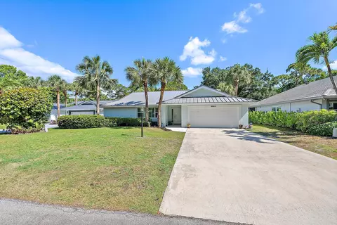 5851 Stonewood Ct, Jupiter, FL 33458
