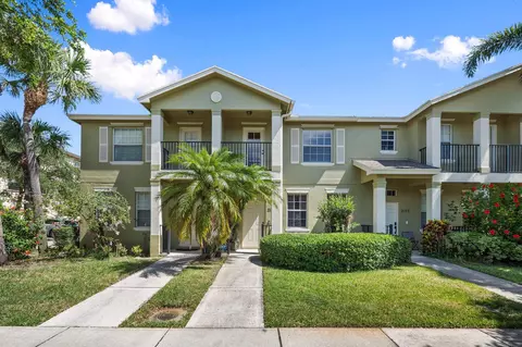 2149 SE Grand Dr, Port Saint Lucie, FL 34952